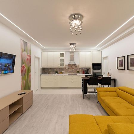 Smile Apartments Bukares Bagian luar foto